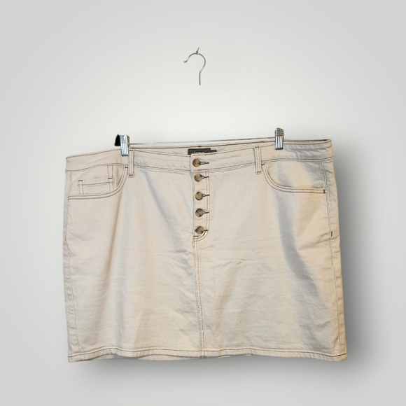 Torrid skirt plus Size  24 button denim buttons short beige cream casual - Picture 6 of 12